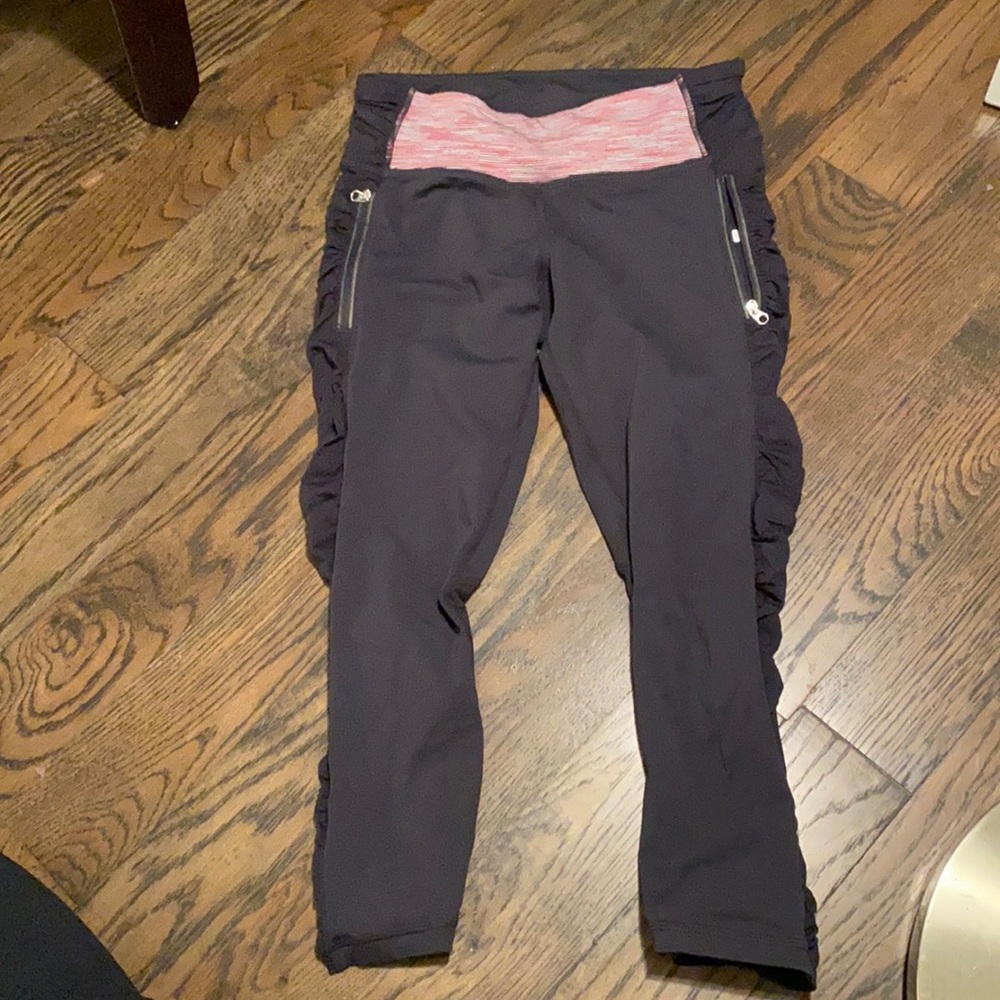 Unique Lululemon Capris size 4